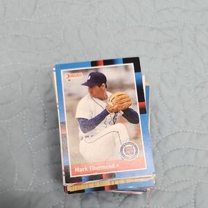 100 Baseball Cards Tops MLB
